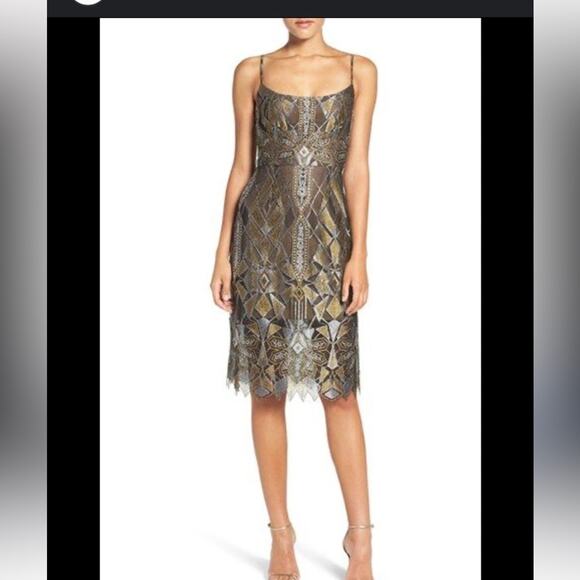 BCBGMAXAZRIA Alese Geometric Metallic Lace Cocktail Dress, EUC, Size 8 MSRP $448 - Picture 5 of 13
